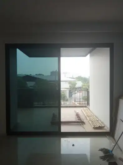 Pasang Kaca Film Ryben Penolak Panas Matahari Sticker KacaFilm