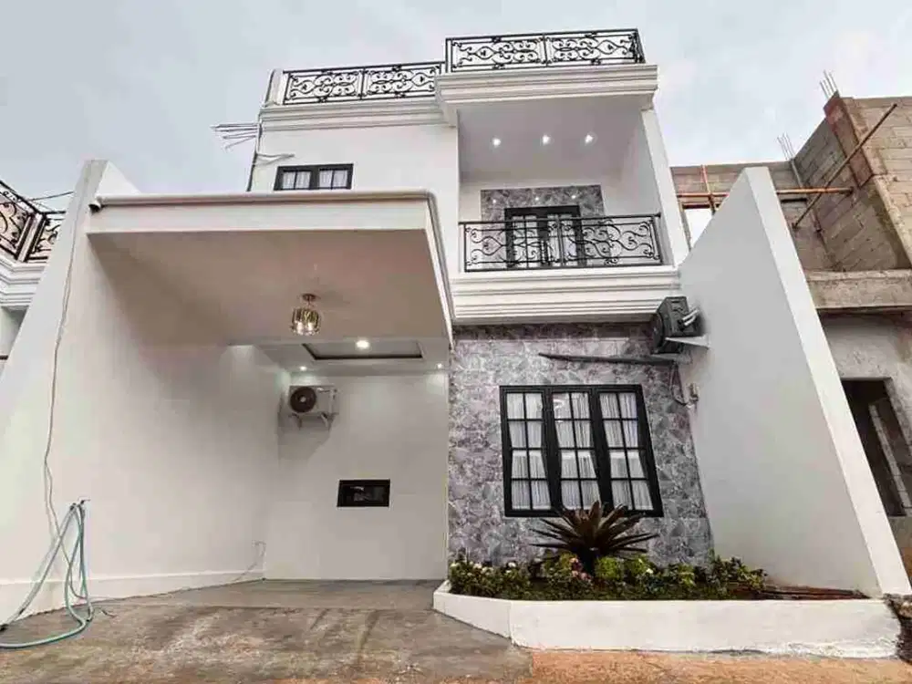 Dijual Rumah Eropa Klasik 2.5 lantai, Free Biaya2, Selangkah ke Tol Cibubur dan Cijago, Fasilitas Lengkap waterboom