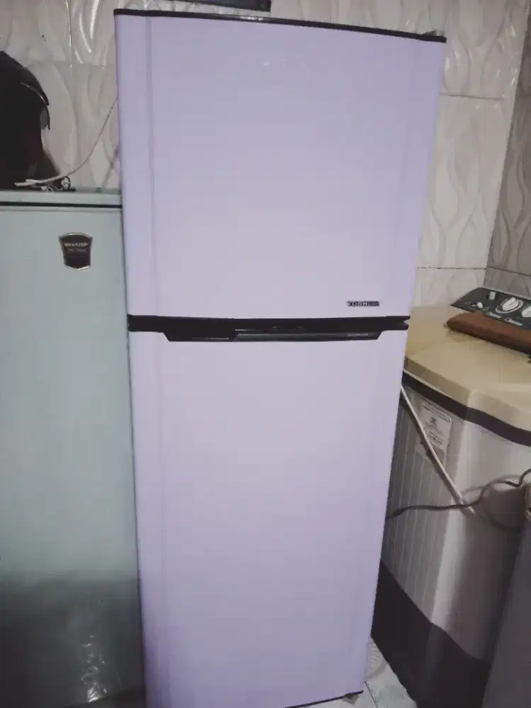 Kulkas Toshiba mesin ori segel