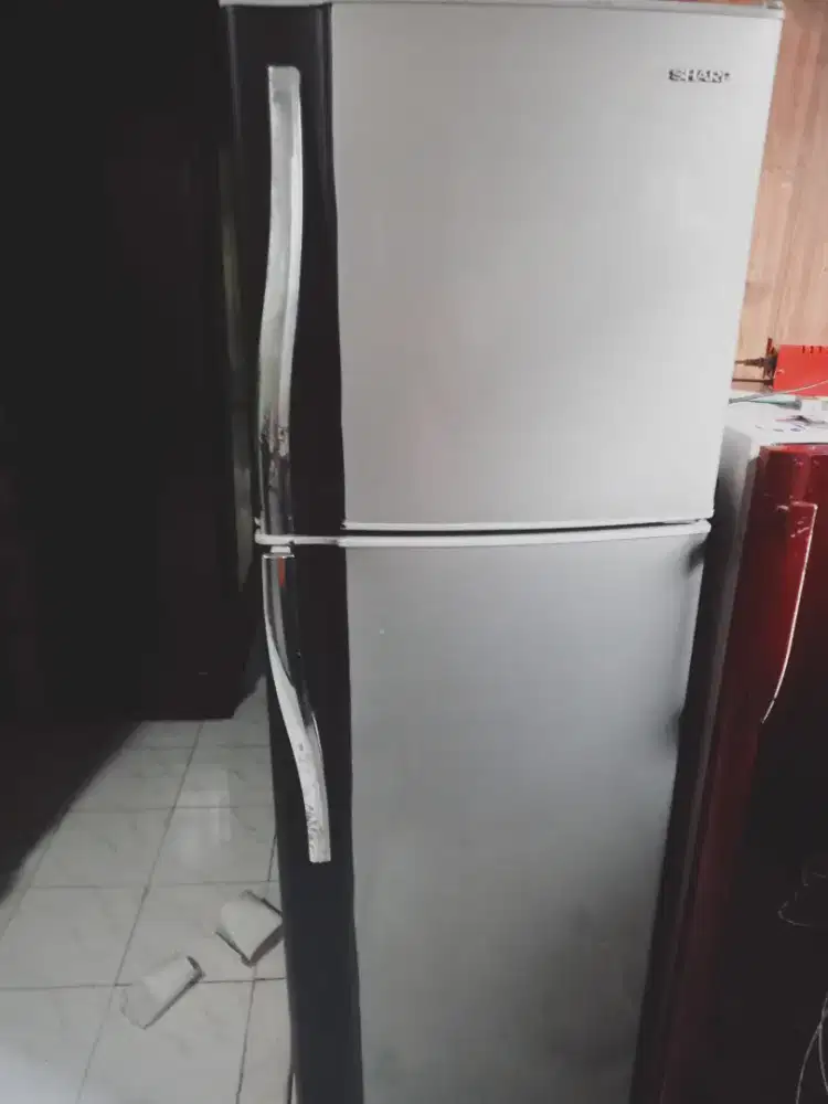Kulkas Sharp 2 pintu jumbo