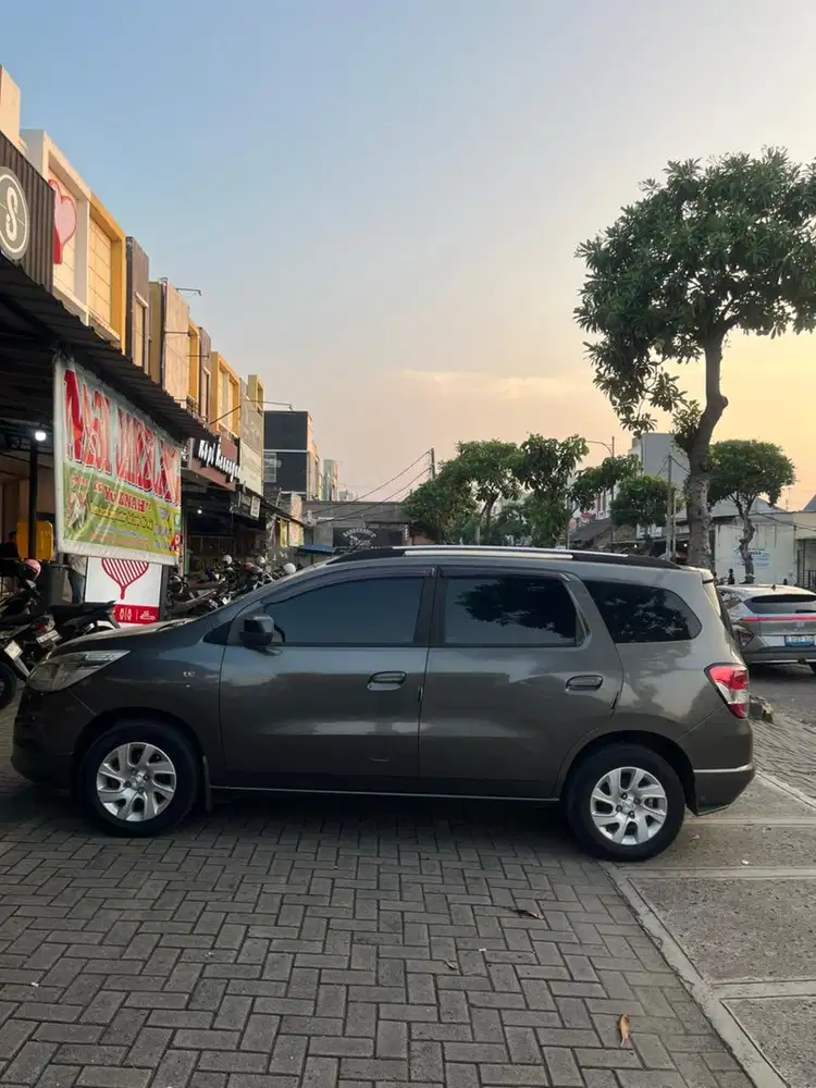 Chevrolet Spin 2015 Bensin