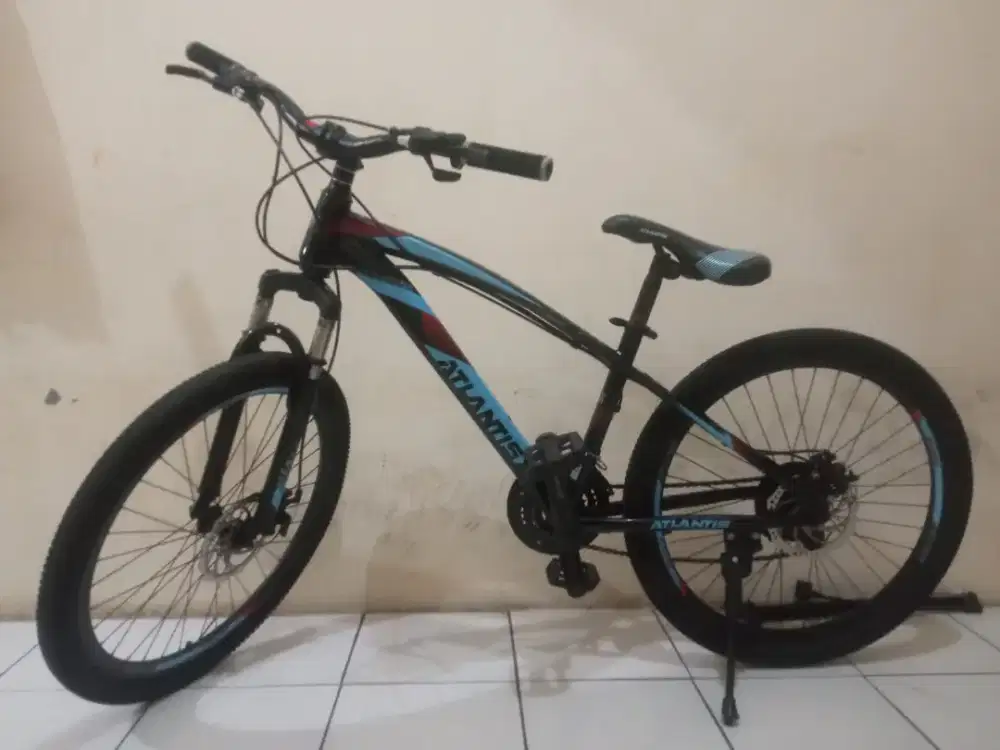Sepeda gunung Atlantis