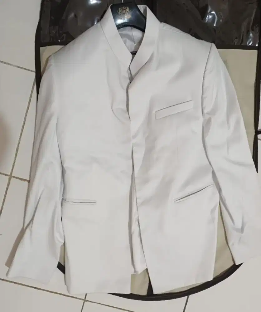 Jas Pria setelan putih kualitas premium