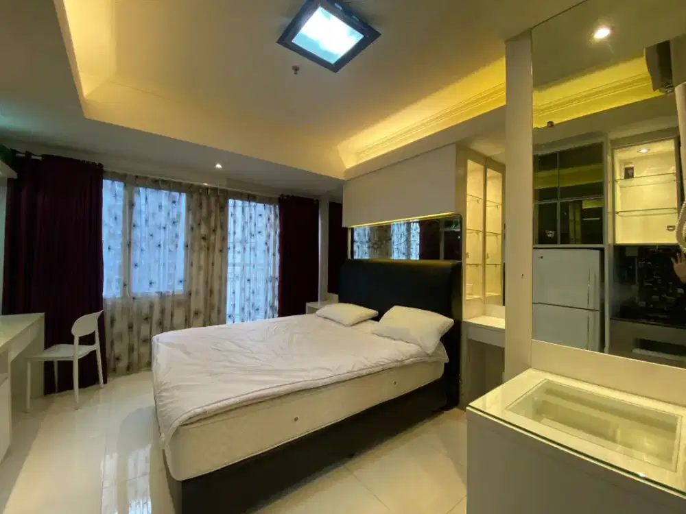 STUDIO furnish BAGUS kamar mandi renov Apt.Royal Mediterania Garden