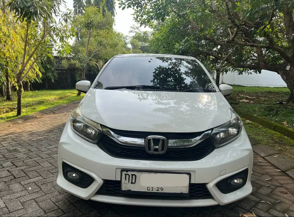 Honda Brio Satya E MT 2018 Putih - Service Rec Dealer Resmi - Istimewa