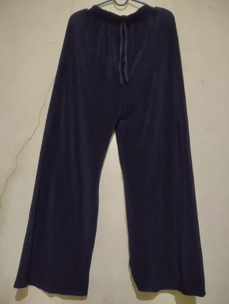 CELANA KULOT  PRISKET LIDI WARNA HITAM PEKAT