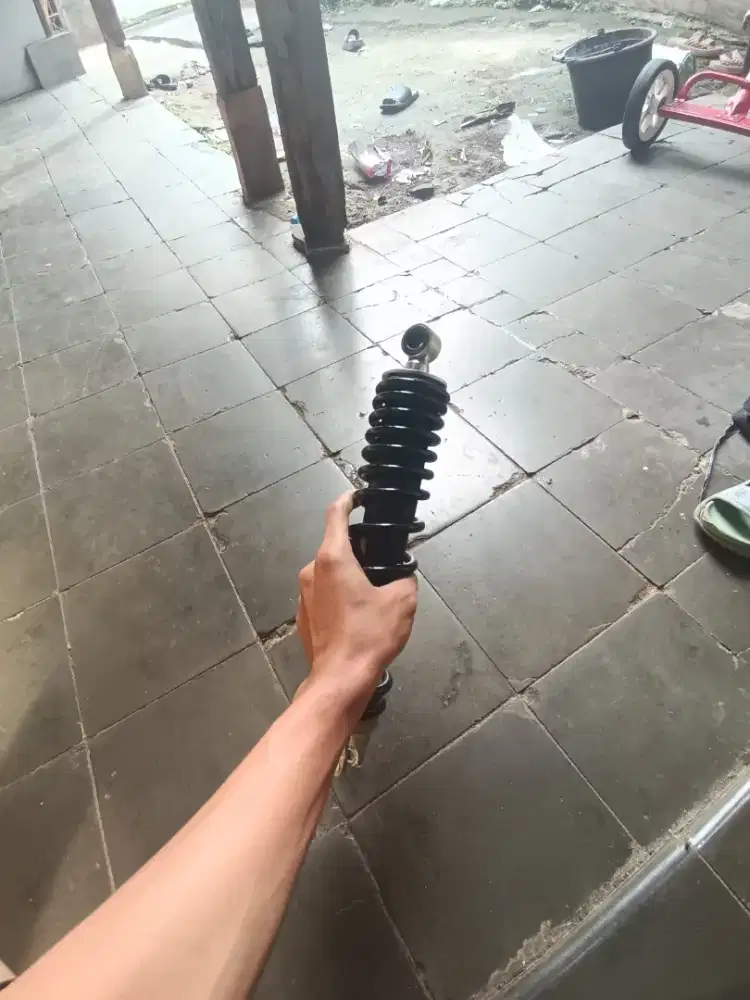 Shockbreaker ORI Ahas Honda belakang Vario 125