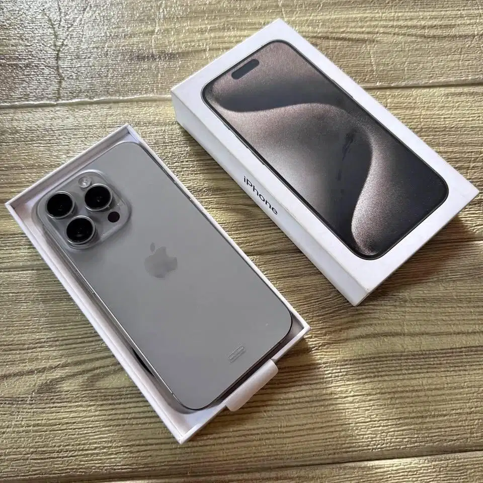 iPhone 15 Pro 256GB Garansi Ex iBox Battery Health 85%