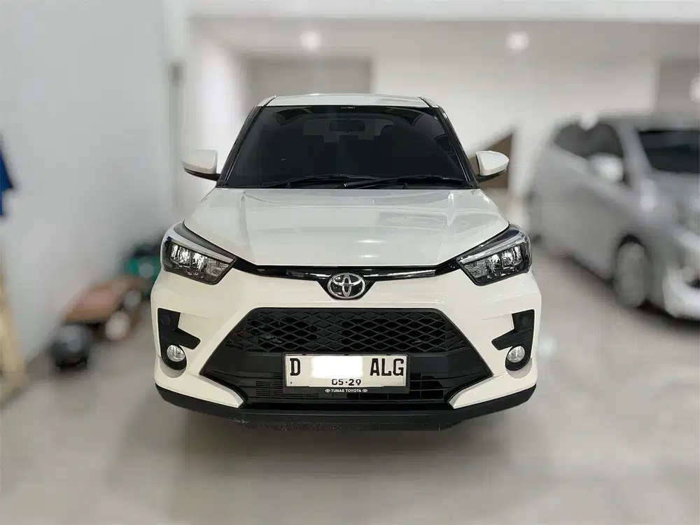 Toyota Raize 2024 tipe G 1.2 AT putih