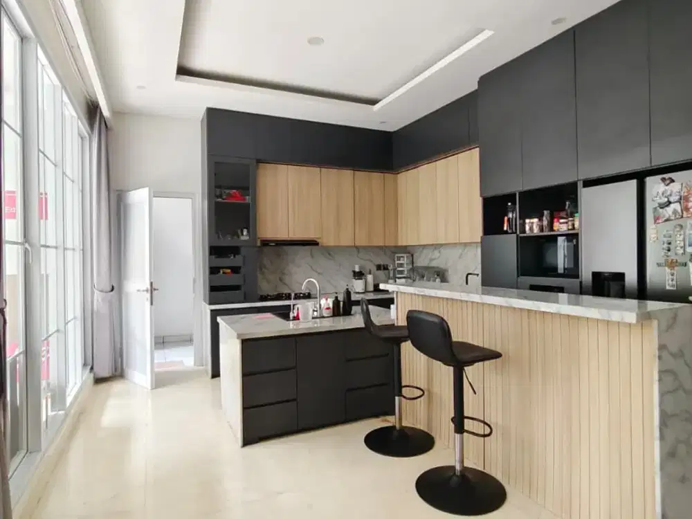 Rumah Mewah Murah Semi Furnished Hadap Utara di Dalam Cluster Lantana Jakarta Garden City