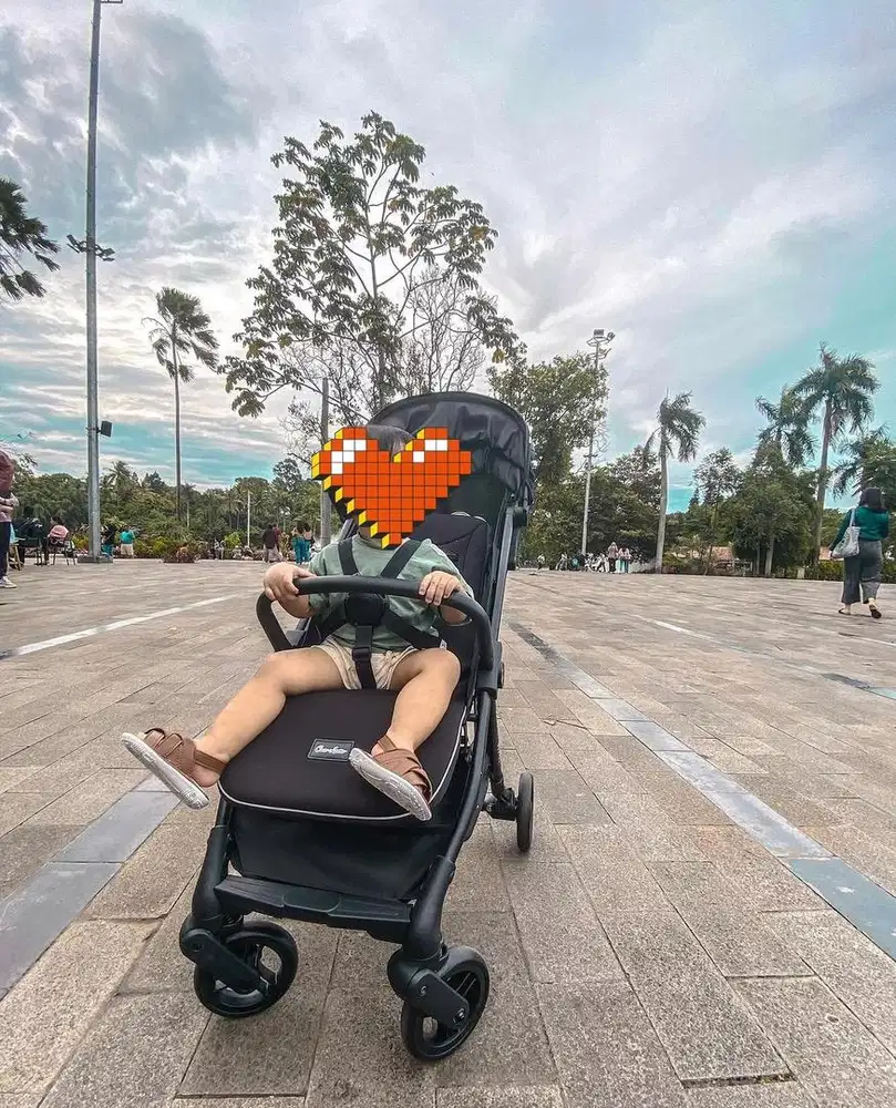 COCOLATTE CONIC AUTO STROLLER