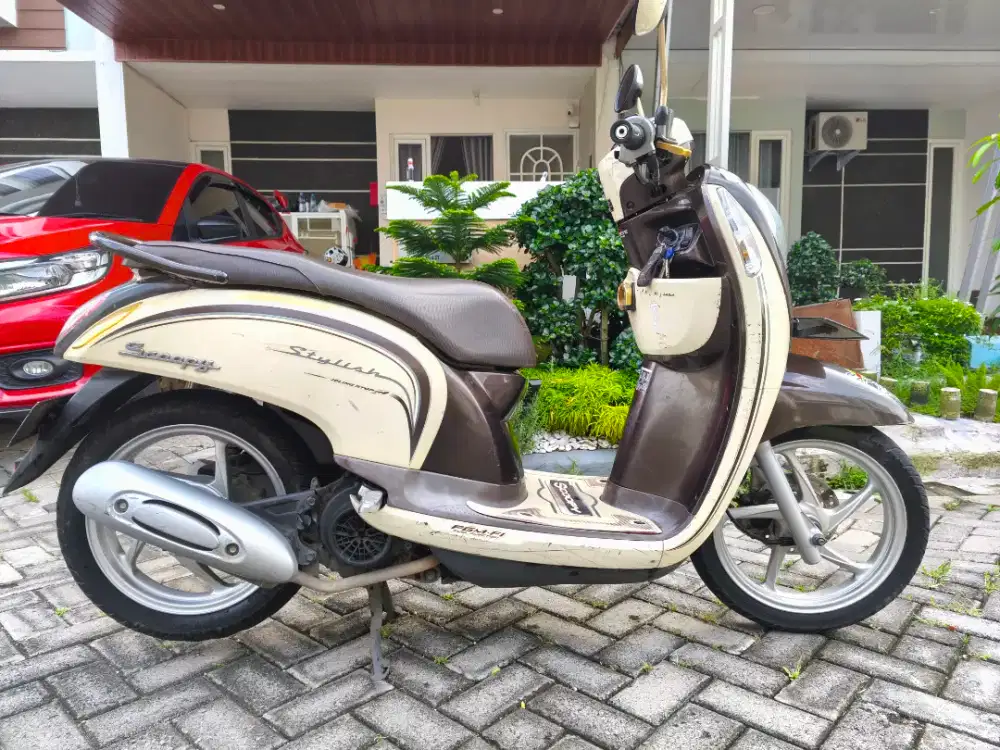 Honda Scoopy 2015