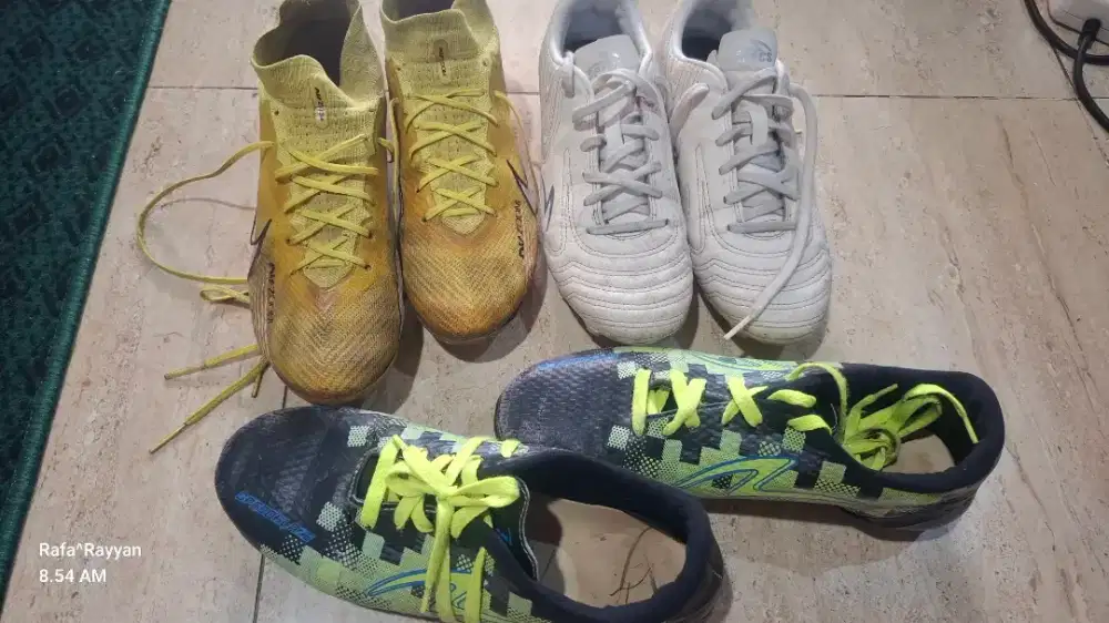Sepatu Bola 3 pasang