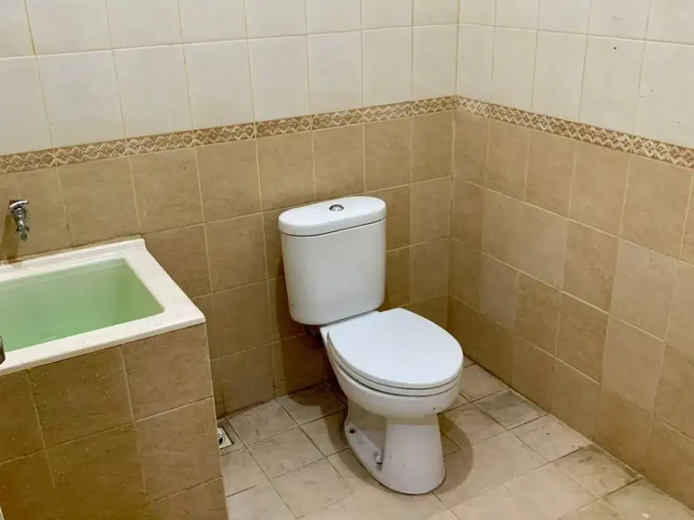 Dijual Ruko 3 Lantai di City Resort Taman Palem Sudah Full Renovasi