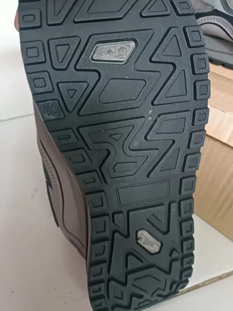 Sepatu baru like new