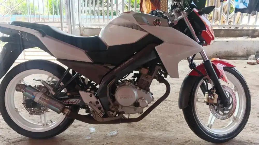 Di jual motor new Vixion 2014