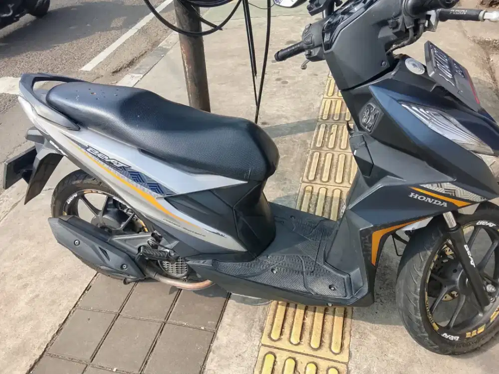 Jual motor Honda beat CBS tahun 2022