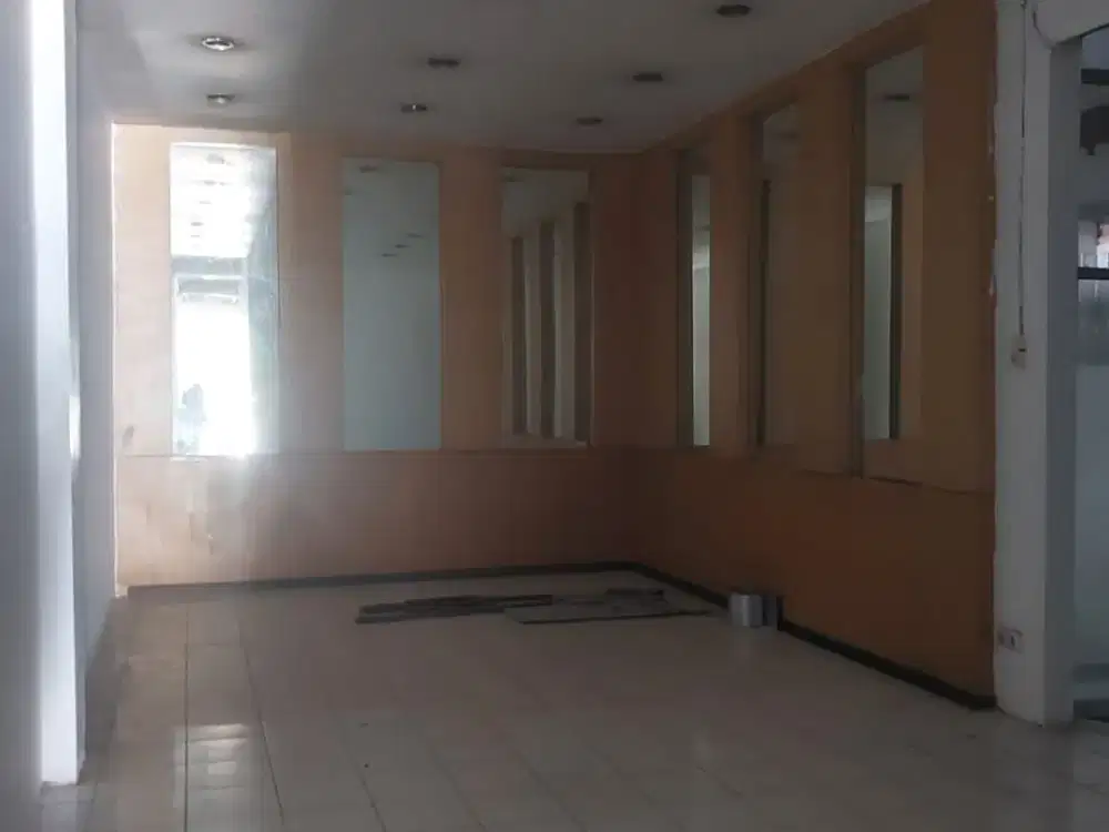 Disewakan Tempat Usaha di Lokasi Premium Pinggir Jalan Utama Solo