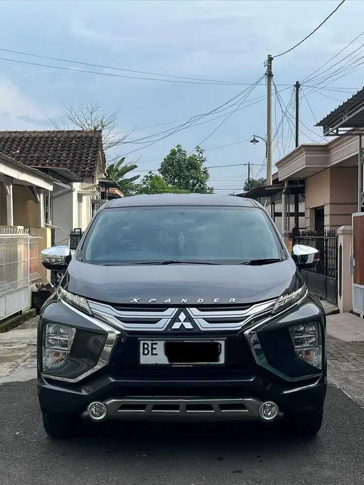 Xpander AT Ultimate 2019 KM Low