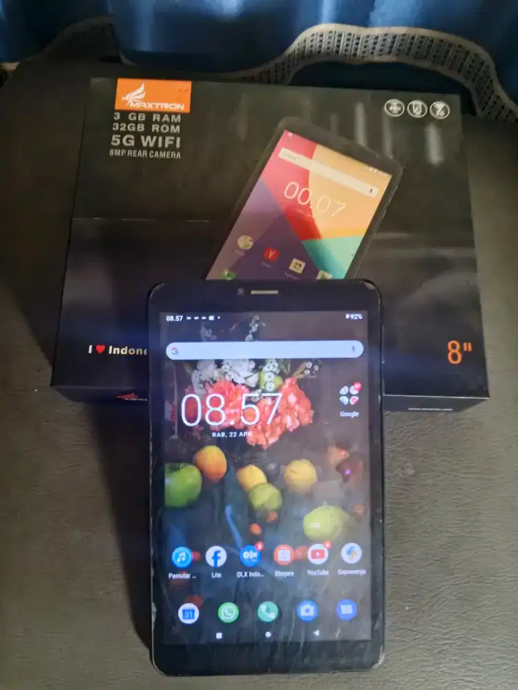 Tablet Maxtron 8 Inch Ram 3/32