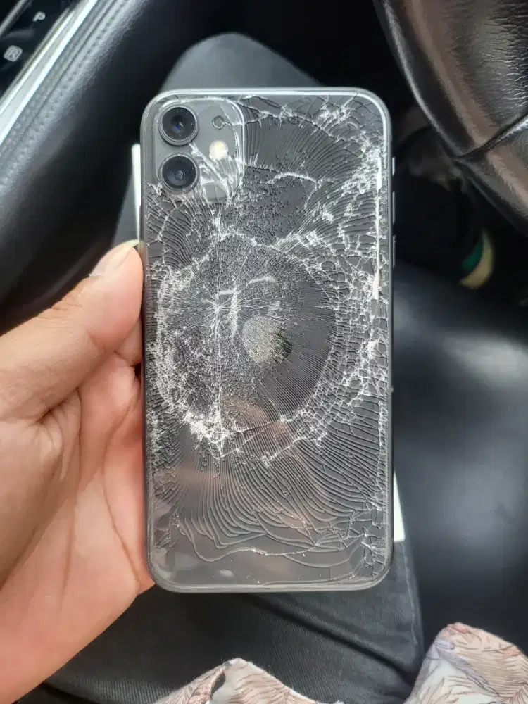 iPhone 11 128 GB iBox resmi jual apa adanya