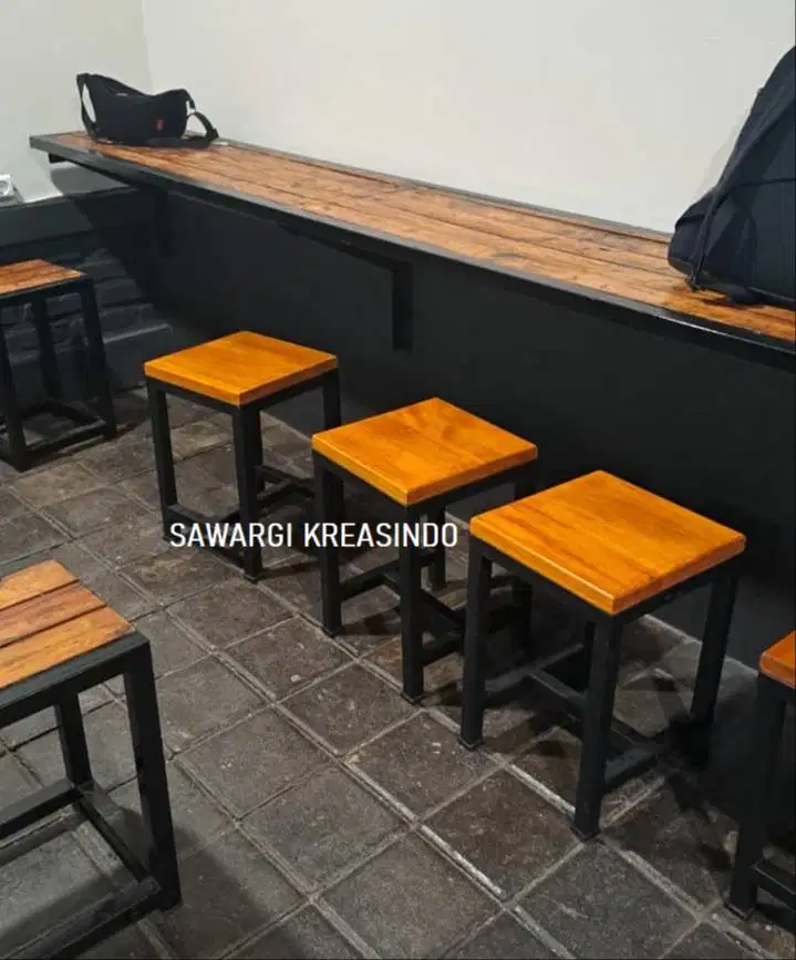 Jual Meja Makan industrial untuk cafe / tempat usaha lainnya termurah