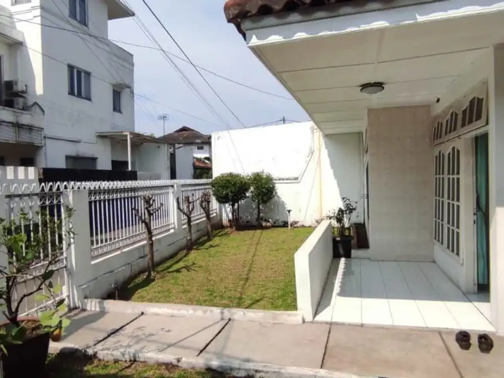 Rumah Terawat Siap Huni Sayap Buah Batu Turangga - Strategis & SHM