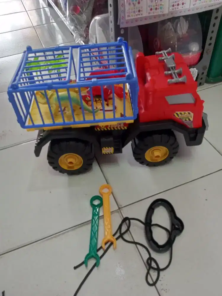 Mainan Anak Truk isi jewan