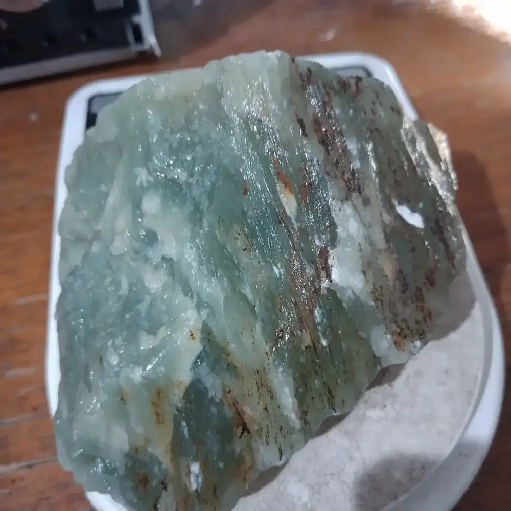 Bahan rough batu idocrase neon aceh