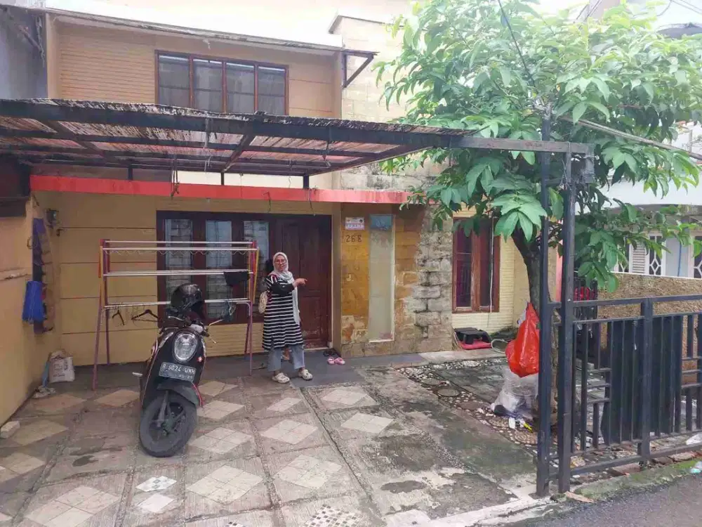 Dijual Rumah 2 Lantai Siap huni