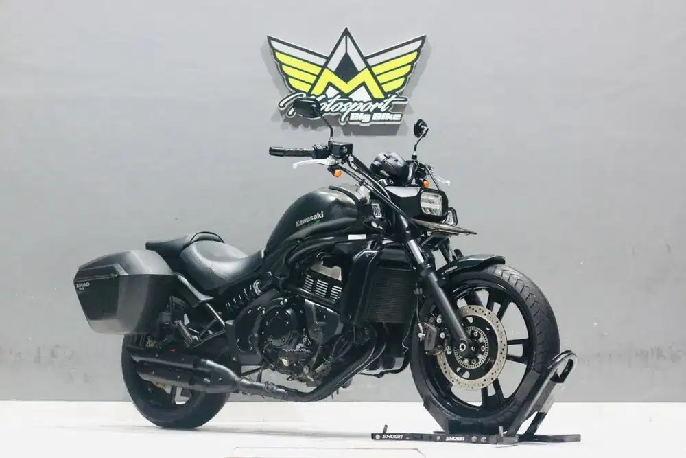 Kawasaki vulcan 650 ABS 2017 like new er6n Rebel 500 street 500