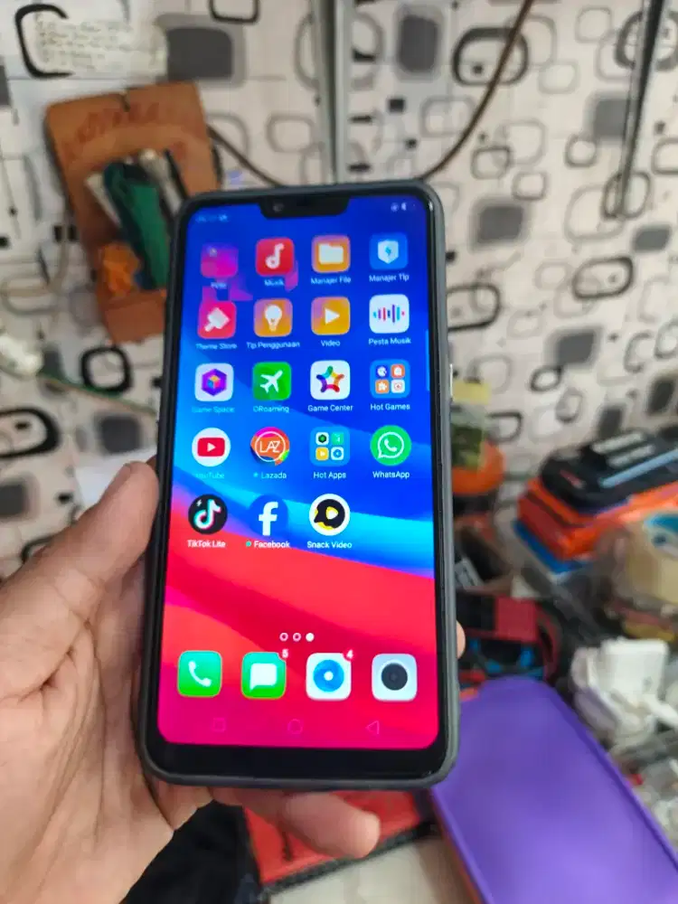Dijual OPPO A3S 4G RAM 2/16GB BAGUS