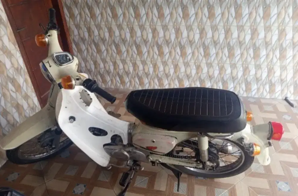 Honda C70 ulung