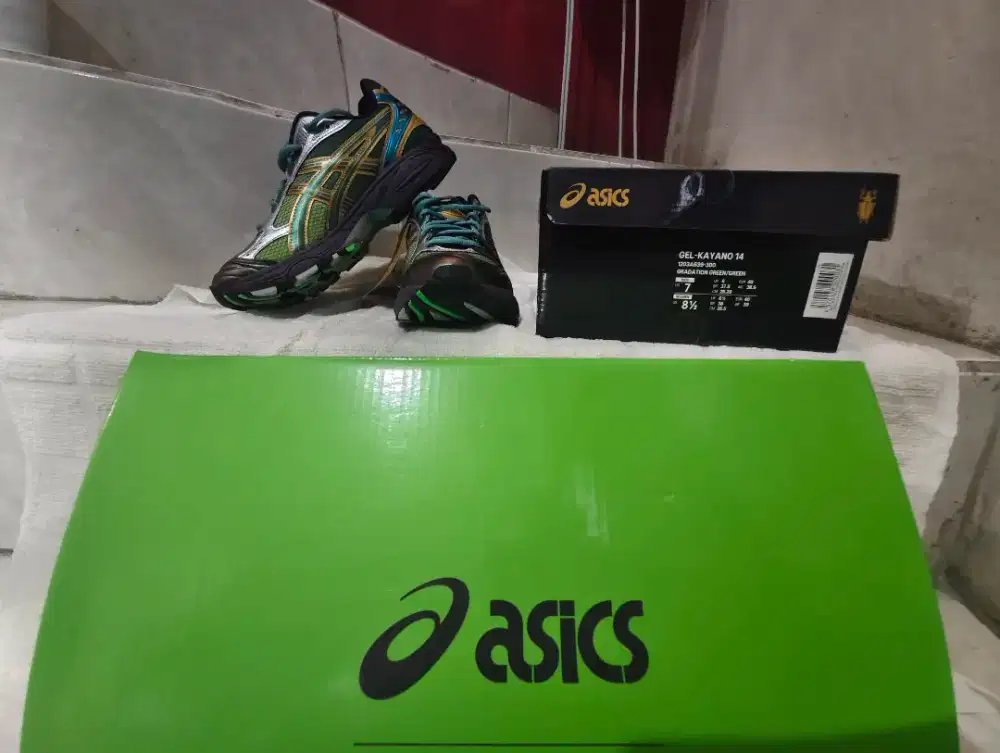 Sepatu Asics Gel Green kayano