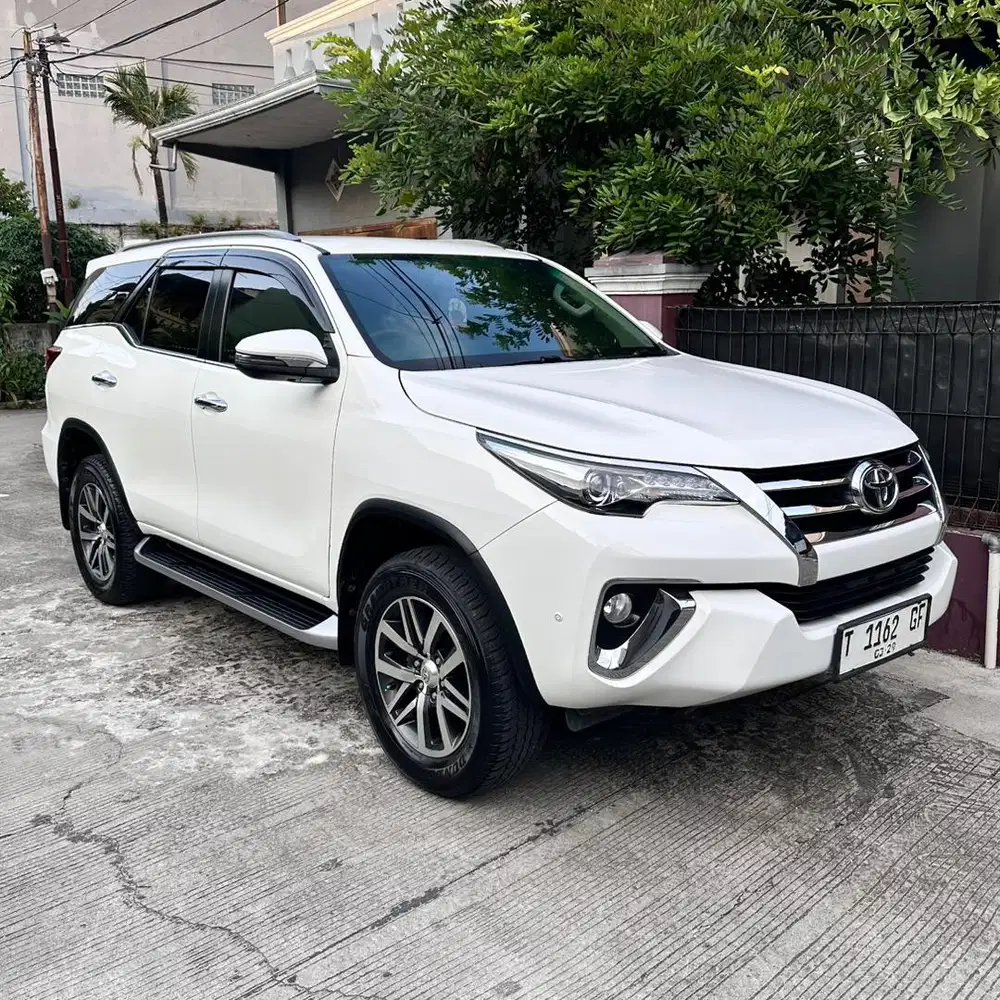 (LOW KM) Fortuner VRZ 2019 Diesel