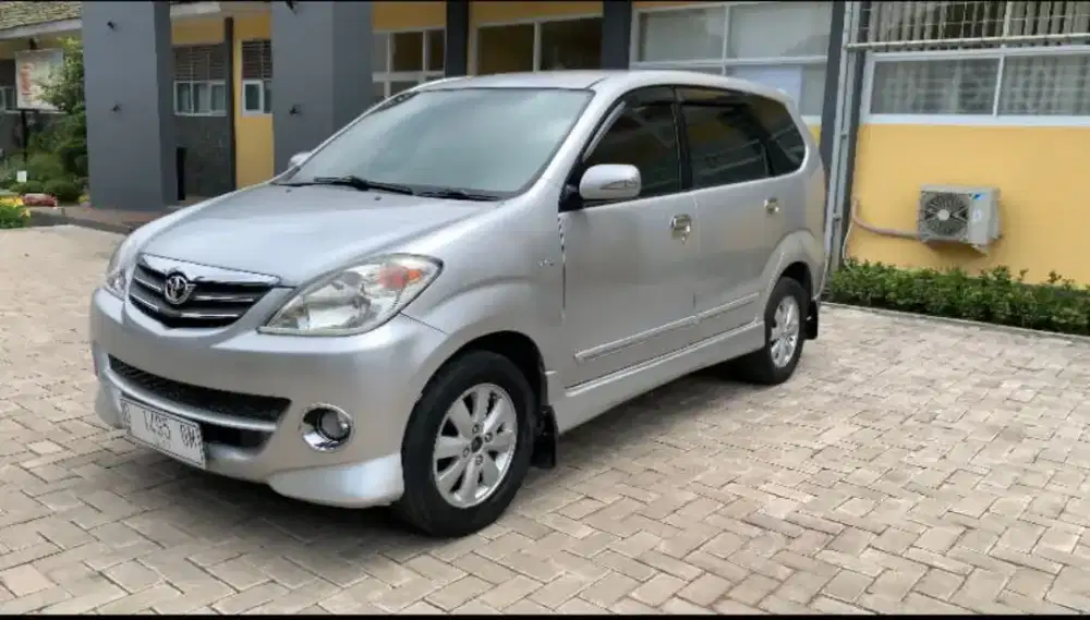 Avanza Tipe S 1.5 Full original