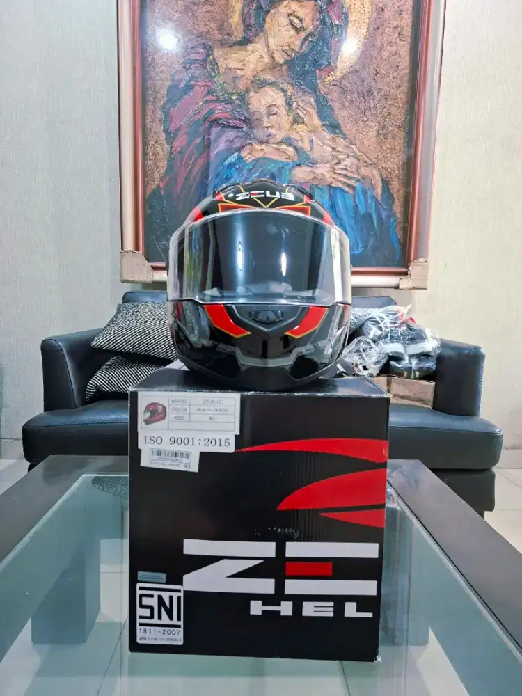 Helme Zeus ZS-811