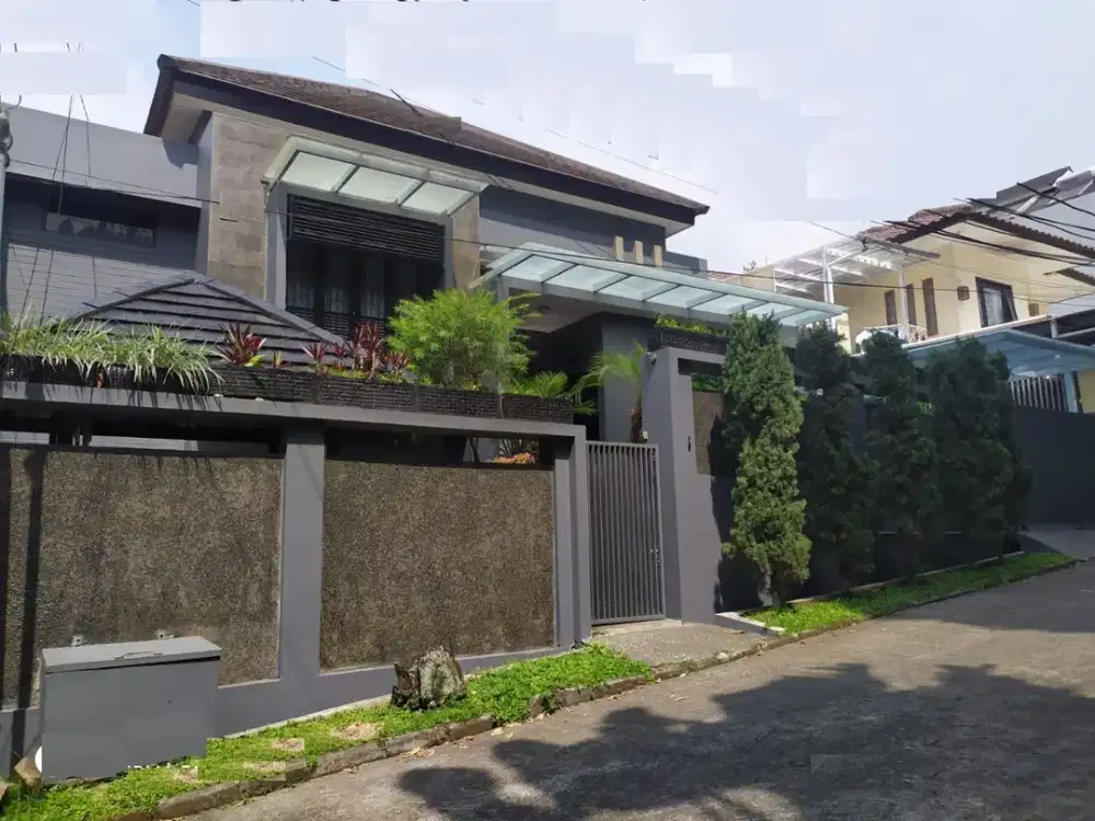 Jual Rumah lokasi Geger Kalong siap huni harga turun