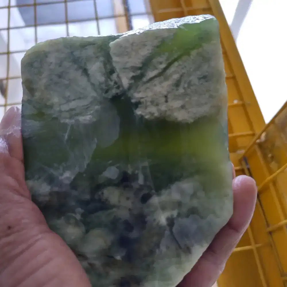 Bahan rough batu idocrase aceh