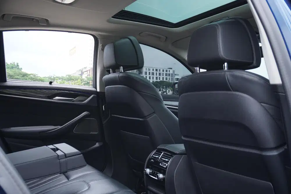 530i Biru 2021 siap Pakai