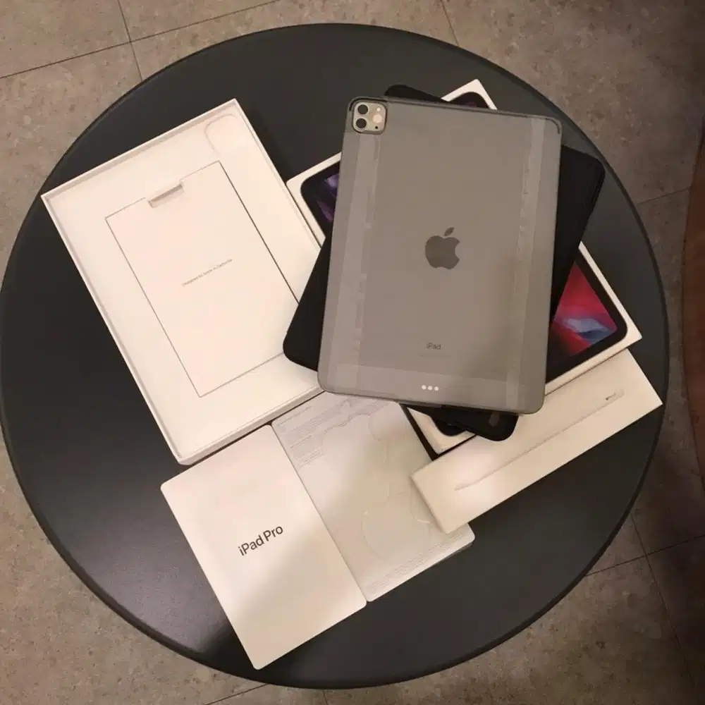 Ipad Pro 11'inch 120Hz Promotion + Apple Pencil & Apple Keyboard