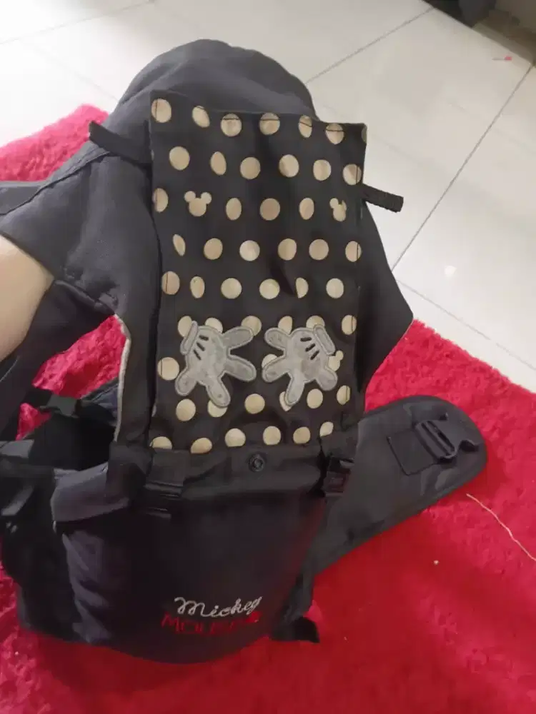 Preloved gendongan hipseat disney mickey