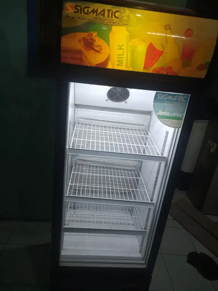 Jual show case  3rak merek sig matic