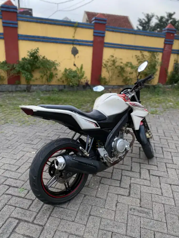 Moto Vixion irit
