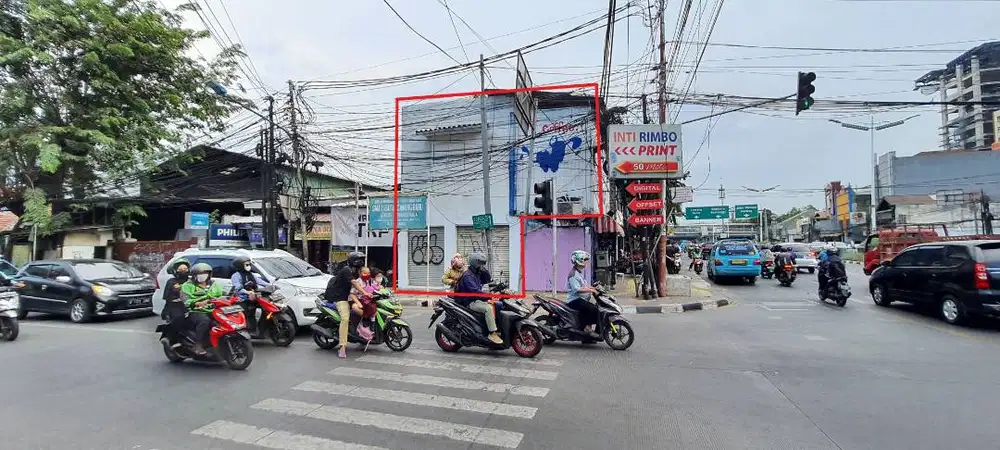 Disewakan Ruko 2 Lantai Otista Cawang Strategis Jalan Besar Siap Pakai