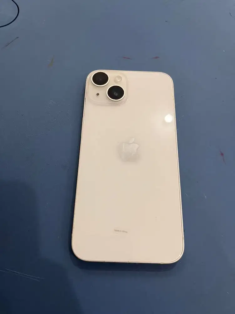 iPhone 14 White / Putih – Kondisi Mulus Lengkap