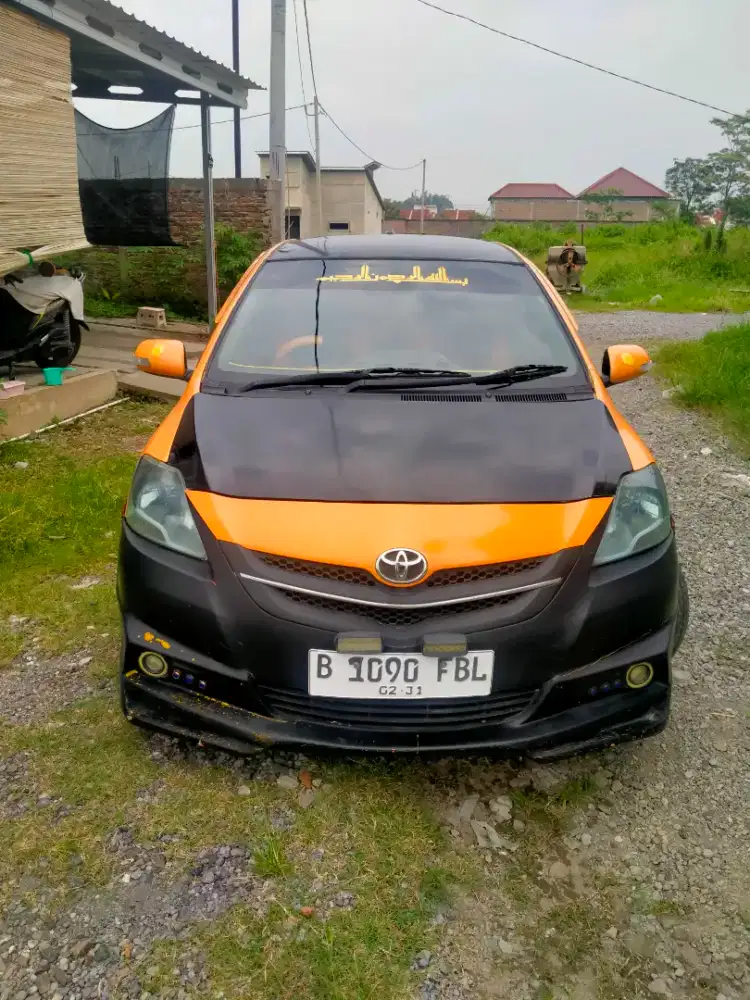 Vios Limo mantan terindah warna kuning taxi bumble bee