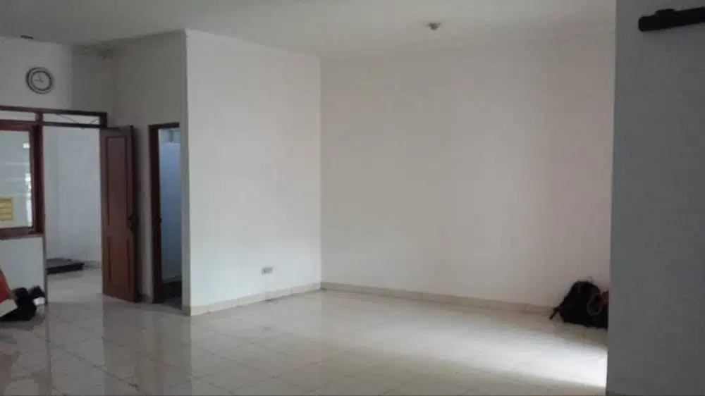 Disewakan Ruko 2 Lantai di Trs Jl Jakarta Antapani Bandung