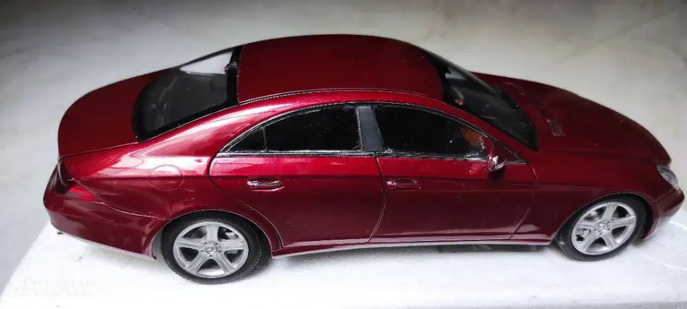 Koleksi Diecast Autoart & Kyoshso Skala 1:18