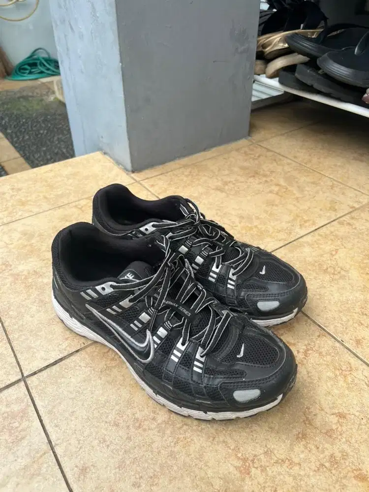 Nike P6000 hitam